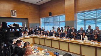 TBMM Adalet Komisyonu'nda 'çerçeve yasa' teklifi görüşmelerinde salon krizi ve usul tartışması yaşandı