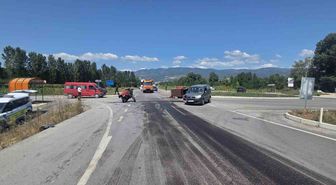Niksar'da Traktör ile Hafif Ticari Araç Çarpıştı: 5 Yaralı
