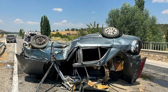 Uşak'ta takla atan otomobilde 4 yaralı