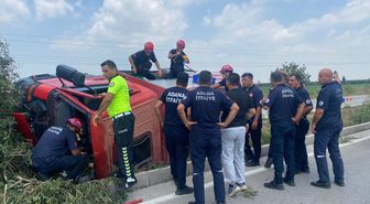 Ceyhan'da İtfaiye Arazözü Devrildi: 3 Yaralı
