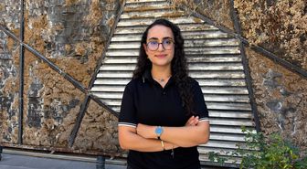 Burslu Öğrenci Hiranur Savgın, Annesinin Kanser Mücadelesi Sırasında YKS Türkiye 37'ncisi Oldu