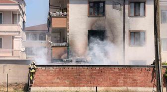 İnegöl'de Depo Yangını Apartmana Sıçradı