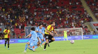 Göztepe, İsmail Köybaşı Jübilesinde Trabzonspor'u 2-1 Yendi