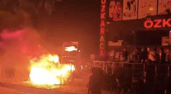 Elazığ'da İş Yeri Önünde Yangın Paniği