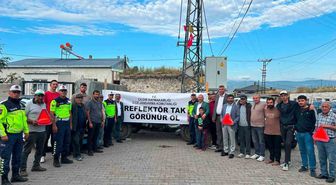Traktör Sürücülerine 'Reflektör Tak, Görünür Ol' Eğitimi