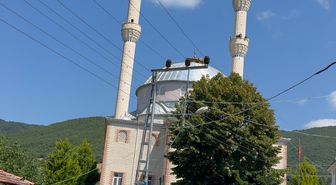 Taşova'da Köy Camisi Hoparlörlerinden Sürpriz Müzik