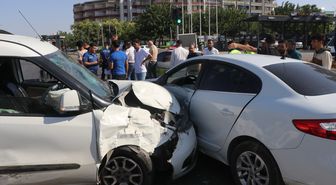Şanlıurfa'da 5 Araçlı Zincirleme Kaza: 7 Yaralı