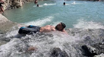 40 Derece Sıcakta Dereden Doğal Havuz Oluşturdular