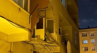 Güngören'de Balkon Çökmesi: Bina Tahliye Edildi