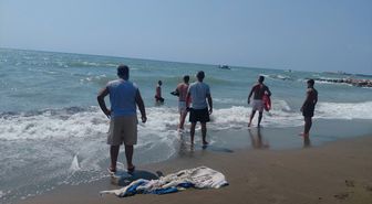 Hatay'da Denizde Kaybolan Çocuk Aranıyor