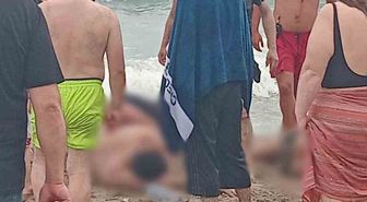 İnkumu'nda Yasağa Rağmen Denize Giren 10 Kişi Boğulma Tehlikesi Geçirdi