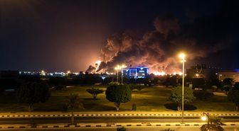 Orta Doğu yangın yeri! Suudi Arabistan'daki petrol rafinerisi vuruldu