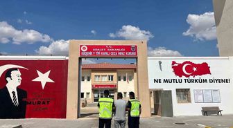 Kırşehir'de Aranan Şahıs Jandarma Tarafından Yakalandı