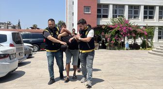 Mezarlıkta Kapkaç Zanlıları Tutuklandı