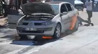 Sivas'ta Seyir Halindeki Otomobil Alev Alev Yandı