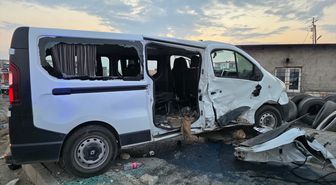 Batman'da İki Minibüs Çarpıştı: 2'si Ağır 9 Yaralı