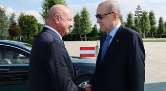 Erdoğan, Avusturya Başbakanı Stocker'i resmi törenle karşıladı