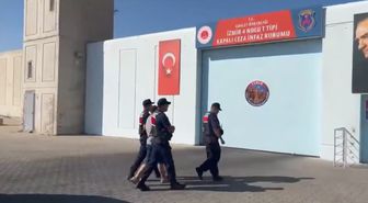 İzmir ve Muğla'da Göçmen Kaçakçılığı Operasyonu: 9 Organizatör ve 132 Düzensiz Göçmen Yakalandı