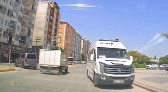 Eskişehir'de Servis Şoförünün Ters Şerit İhlali Kamerada