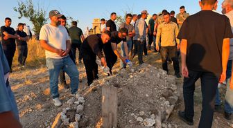 Kayseri'deki Kazada Yaşamını Yitiren Baba ve Oğul Yan Yana Toprağa Verildi