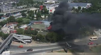 Zeytinburnu'nda Kafede Yangın Panik Yarattı