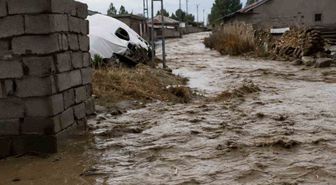 Dalbahçe'de Sağanak Sel Yolu Kapladı