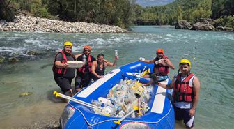 Rafting Rehberlerinden Beşkonak'a Örnek Temizlik