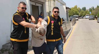Adana'da Eski Eşini Bıçaklayan Şüpheli Tutuklandı