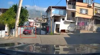 Geri Vites Kazası: Otomobil Evin Duvarına Çarptı