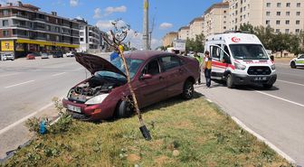 Kütahya'da otomobil kazası: 2 yaralı