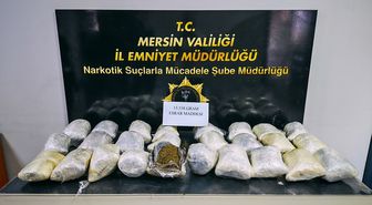 Toroslar'da Minibüste 15 Kilo Esrar, 2 Tutuklama