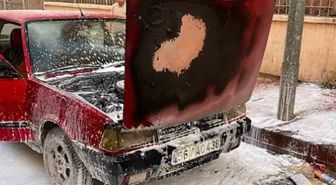 Siirt'te Park Halindeki Otomobil Alev Alev Yandı