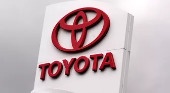 Toyota 655 Bin Camry'yi Geri Çağırdı: Güvenlik Göstergelerinde Ekran Hatası