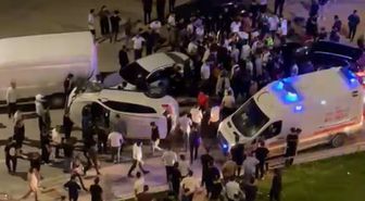 Yüksekova'da Trafik Kazası: 2'si Çocuk 4 Yaralı