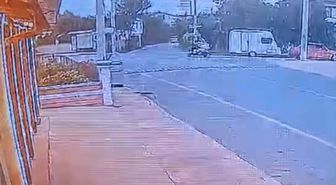 Akyazı'da Elektrikli Bisiklet Kazası: Sürücü Ağır Yaralandı