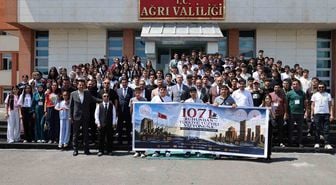 Ağrı'dan 200 Öğrenci Çanakkale ve Ankara'ya Tarih ve Kültür Gezisine Uğurlandı