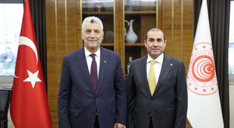 Ticaret Bakanı Bolat, Irak Büyükelçisi ile 30 Milyar Dolarlık Ticaret Hacmi Hedefini Görüştü