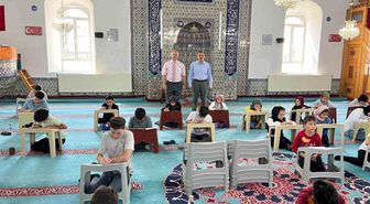 Kütahya'da Yaz Kuran Kursu Öğrencilerine Bilgi Yarışması