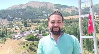 Sivas'ta Yola Çıkan Dev Tavşan Otomobilin Işığıyla Kaçtı