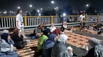 Filistin Konvoyu Irak Sınırında Bekletiliyor