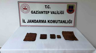 Gaziantep'te Tarihi Eser Operasyonu: 5 İbranice Yazılı Kitap Ele Geçirildi