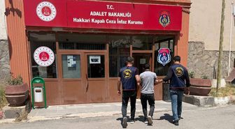 Hakkari'de JASAT Operasyonu: 2 Firari Hükümlü Yakalandı