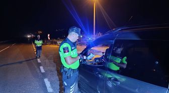 Düzce'de jandarmadan yoğun operasyon: 17 aranan şahıs yakalandı