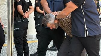 FETÖ firarisi Burkay Karatepe'nin ablası tutuklandı: Kardeşiyle Word dosyaları üzerinden haberleşmiş