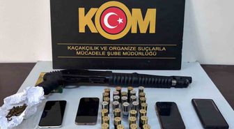 Mersin'de Tefecilik Operasyonu: 4 Gözaltı, Silah ve Uyuşturucu Ele Geçirildi