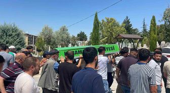 Karaman'da Motosiklet Kazasında Ölen 18 Yaşındaki Kemal Talha Bozkurt Son Yolculuğuna Uğurlandı