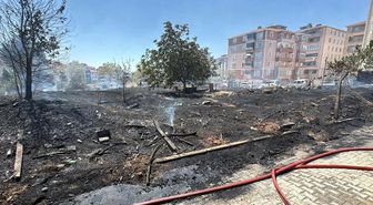 Ot Yangını Park Halindeki Araçlara Sıçradı