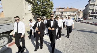 Tavşanlı'da Asırlık Düğün Geleneği: Damat ve Sağdıca Renkli Sınav