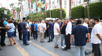 Zeybek'ten Büyükşehir'e tepki: '10 personeli çok görüyorlar'