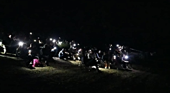 Binlerce kişi Perseid meteor yağmurunu izlemek için akın etti! Trafik kilitlendi, kilometrelerce yürüdüler